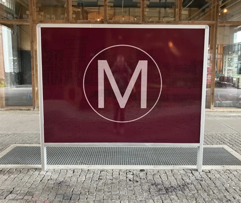 Achterzijde vitrine Spoorzone